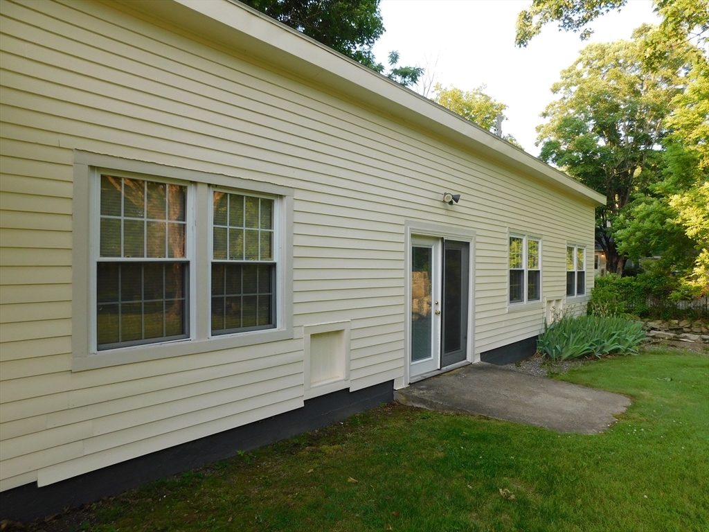 250-A Parkerville Road, Southborough, Massachusetts, 2 Bedrooms Bedrooms, 4 Rooms Rooms,1 BathroomBathrooms,Residential Lease,For Rent,Parkerville Road,73397876