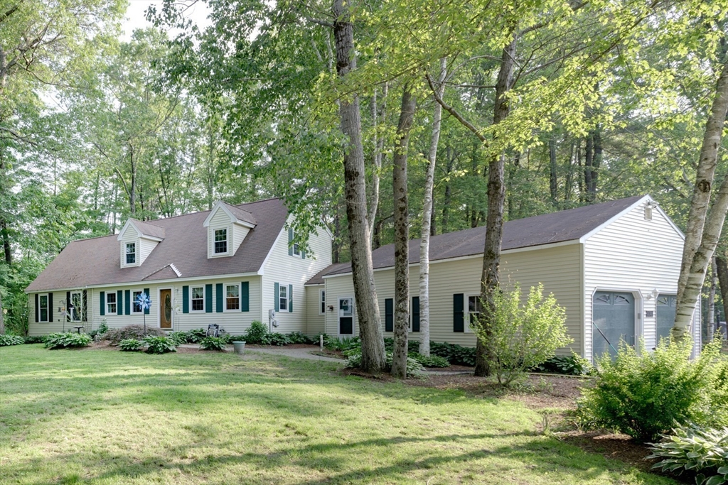 50 Kienia Rd, Hudson, New Hampshire, 4 Bedrooms Bedrooms, 13 Rooms Rooms,2.5 BathroomsBathrooms,Residential,For Sale,Kienia Rd,73387332