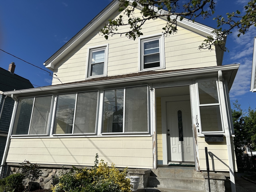112 West Street, Newton, Massachusetts, 3 Bedrooms Bedrooms, 6 Rooms Rooms,1 BathroomBathrooms,Residential Lease,For Rent,West Street,73373980