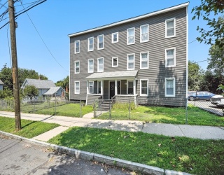 1370 Worcester St, Springfield, Massachusetts, 4 Bedrooms Bedrooms, 7 Rooms Rooms,1 BathroomBathrooms,Residential Lease,For Rent,Worcester St,73409378