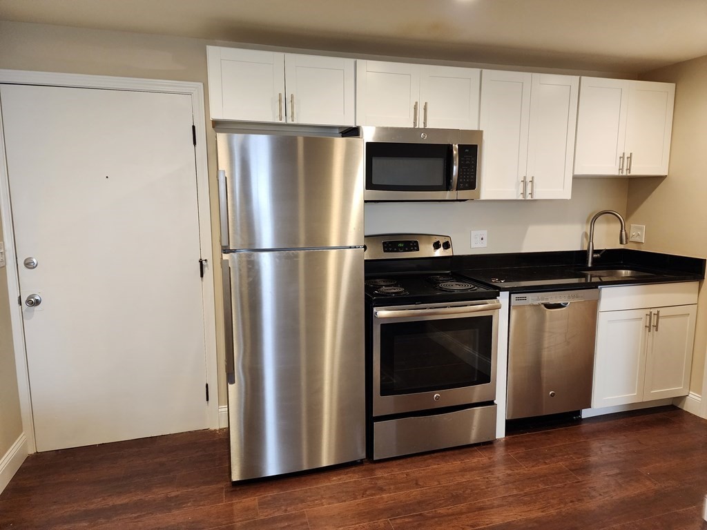 1 Old Colony Rd, Mansfield, Massachusetts, 1 Bedroom Bedrooms, 3 Rooms Rooms,1 BathroomBathrooms,Residential Lease,For Rent,Old Colony Rd,73412803