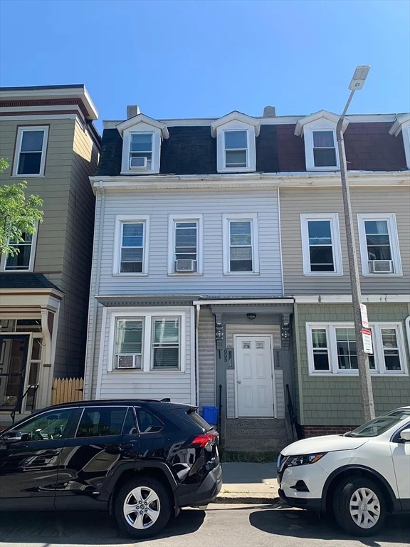 655 E 7th St., Boston, Massachusetts, 1 Bedroom Bedrooms, 3 Rooms Rooms,1 BathroomBathrooms,Residential Lease,For Rent,E 7th St.,73413127