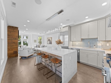 333 West Third, Boston, Massachusetts, 3 Bedrooms Bedrooms, 4 Rooms Rooms,2.5 BathroomsBathrooms,Residential Lease,For Rent,West Third,73413227