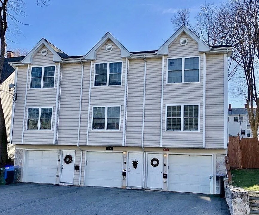 20 4th Street, Medford, Massachusetts, 2 Bedrooms Bedrooms, 5 Rooms Rooms,2.5 BathroomsBathrooms,Residential Lease,For Rent,4th Street,73399792