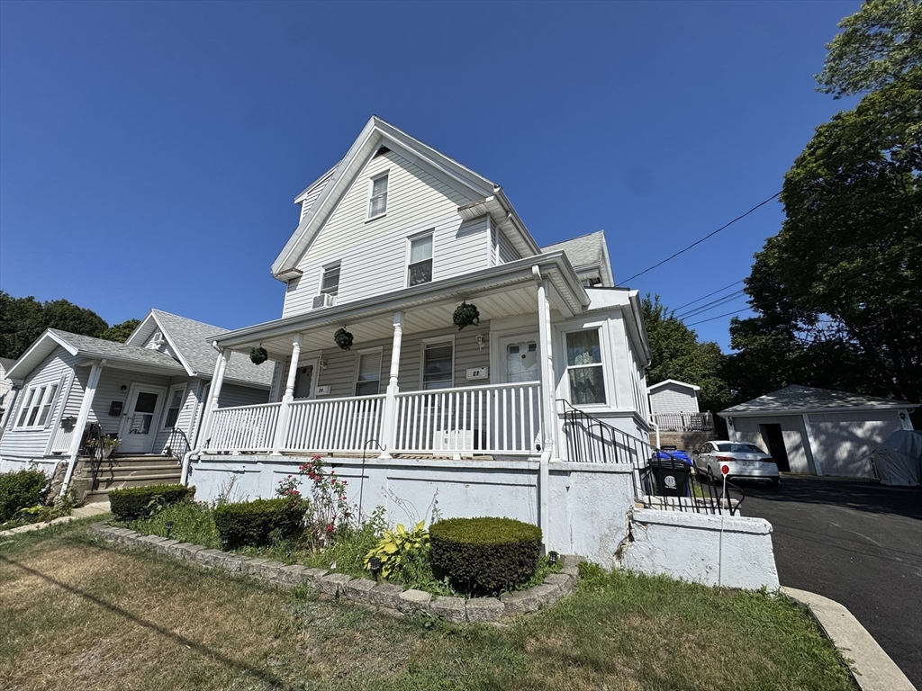 27 Gibson St, Malden, Massachusetts, 2 Bedrooms Bedrooms, 6 Rooms Rooms,1 BathroomBathrooms,Residential Lease,For Rent,Gibson St,73408937