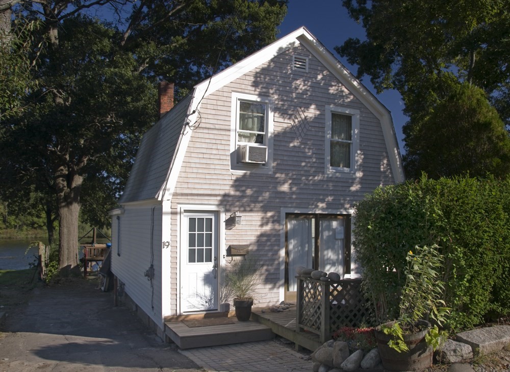 19 Seaver Rd, Weymouth, Massachusetts, 1 Bedroom Bedrooms, 5 Rooms Rooms,1 BathroomBathrooms,Residential Lease,For Rent,Seaver Rd,73413329
