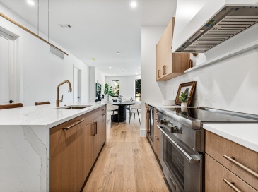 1114 Beacon St., Newton, Massachusetts, 1 Bedroom Bedrooms, 3 Rooms Rooms,1.5 BathroomsBathrooms,Residential,For Sale,Beacon St.,73340516