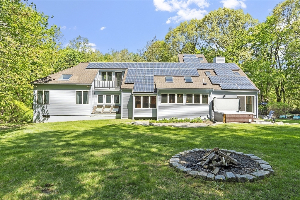 74 Littleton County Road, Harvard, Massachusetts, 4 Bedrooms Bedrooms, 10 Rooms Rooms,2 BathroomsBathrooms,Residential,For Sale,Littleton County Road,73375858