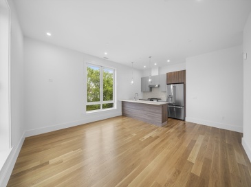 218-220 Old Colony Avenue, Boston, Massachusetts, 2 Bedrooms Bedrooms, 4 Rooms Rooms,2 BathroomsBathrooms,Residential Lease,For Rent,Old Colony Avenue,73413869