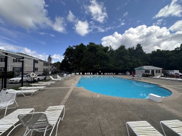 51 Lake Shore Ct., Boston, Massachusetts, 2 Bedrooms Bedrooms, 5 Rooms Rooms,1 BathroomBathrooms,Residential Lease,For Rent,Lake Shore Ct.,73413911 51 Lake Shore Ct., Boston, Massachusetts, 2 Bedrooms Bedrooms, 5 Rooms Rooms,1 BathroomBathrooms,Residential Lease,For Rent,Lake Shore Ct.,73413911