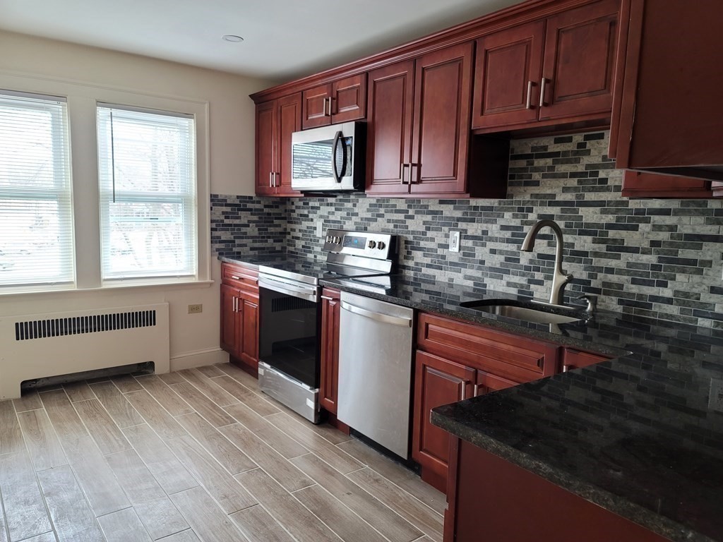 110 Clay St, Quincy, Massachusetts, 2 Bedrooms Bedrooms, 4 Rooms Rooms,1 BathroomBathrooms,Residential Lease,For Rent,Clay St,73413965