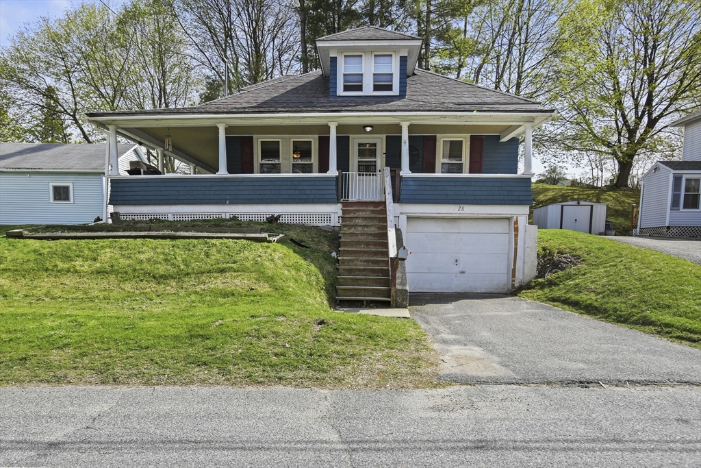 28 Upton Street, Adams, Massachusetts, 2 Bedrooms Bedrooms, 5 Rooms Rooms,1 BathroomBathrooms,Residential,For Sale,Upton Street,73370468