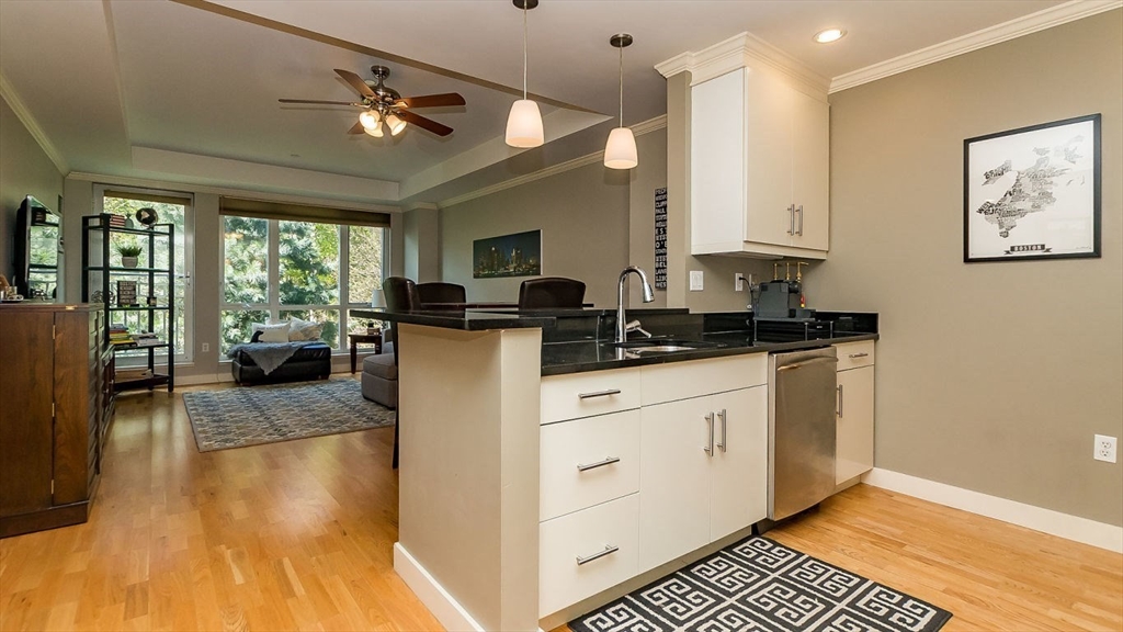 100 Station Lndg, Medford, Massachusetts, 1 Bedroom Bedrooms, 3 Rooms Rooms,1 BathroomBathrooms,Residential Lease,For Rent,Station Lndg,73410957