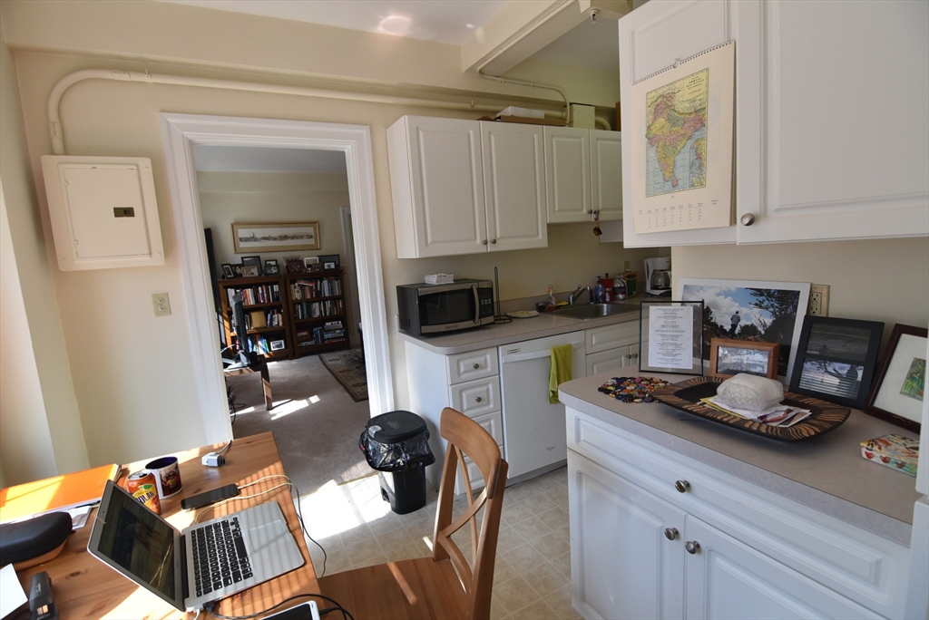1401 Beacon St, Brookline, Massachusetts, 1 Bedroom Bedrooms, 3 Rooms Rooms,1 BathroomBathrooms,Residential Lease,For Rent,Beacon St,73397992