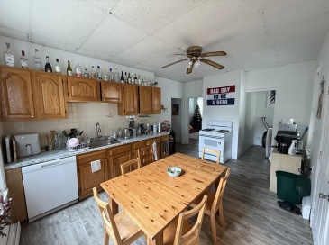 268 Broadway, Cambridge, Massachusetts, 4 Bedrooms Bedrooms, 6 Rooms Rooms,1 BathroomBathrooms,Residential Lease,For Rent,Broadway,73391325