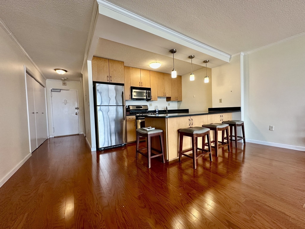 2 Hawthorne Pl, Boston, Massachusetts, 1 Room Rooms,1 BathroomBathrooms,Residential Lease,For Rent,Hawthorne Pl,73415303