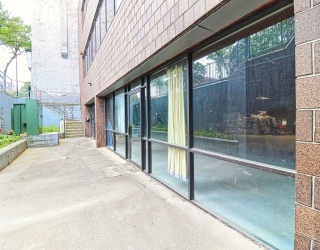 499 Essex Street, Lawrence, Massachusetts, ,Commercial Lease,For Rent,Essex Street,73415377