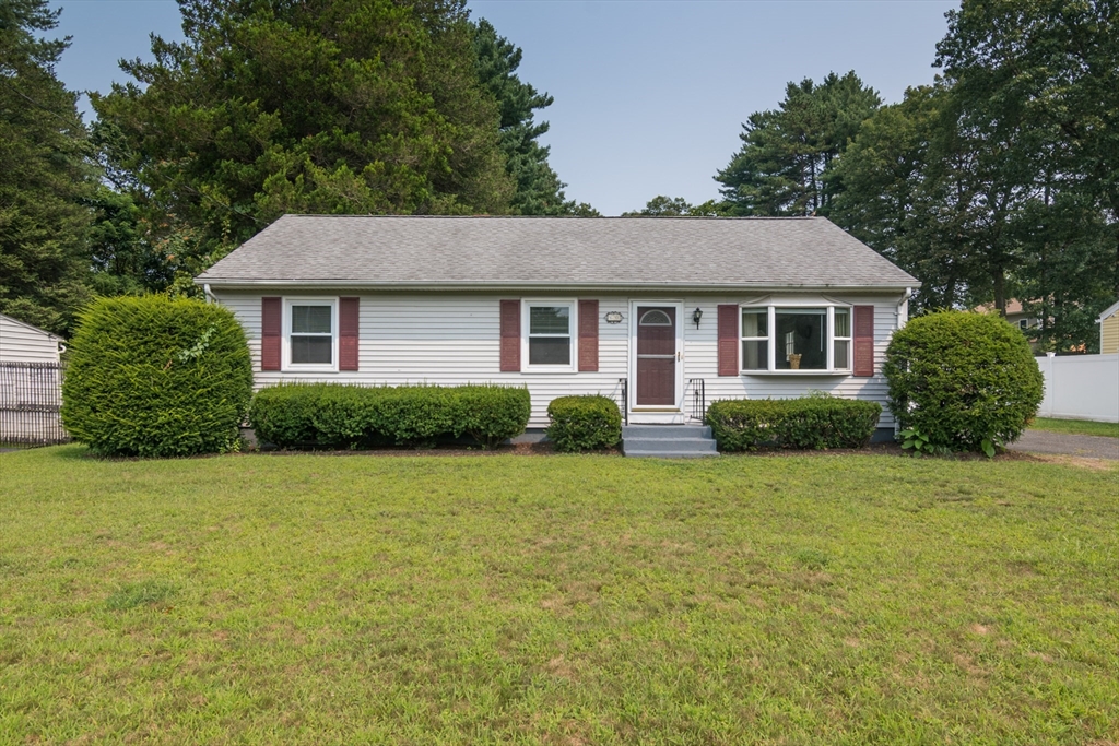 60 Gatewood Rd, Springfield, Massachusetts, 3 Bedrooms Bedrooms, 5 Rooms Rooms,1 BathroomBathrooms,Residential Lease,For Rent,Gatewood Rd,73415381