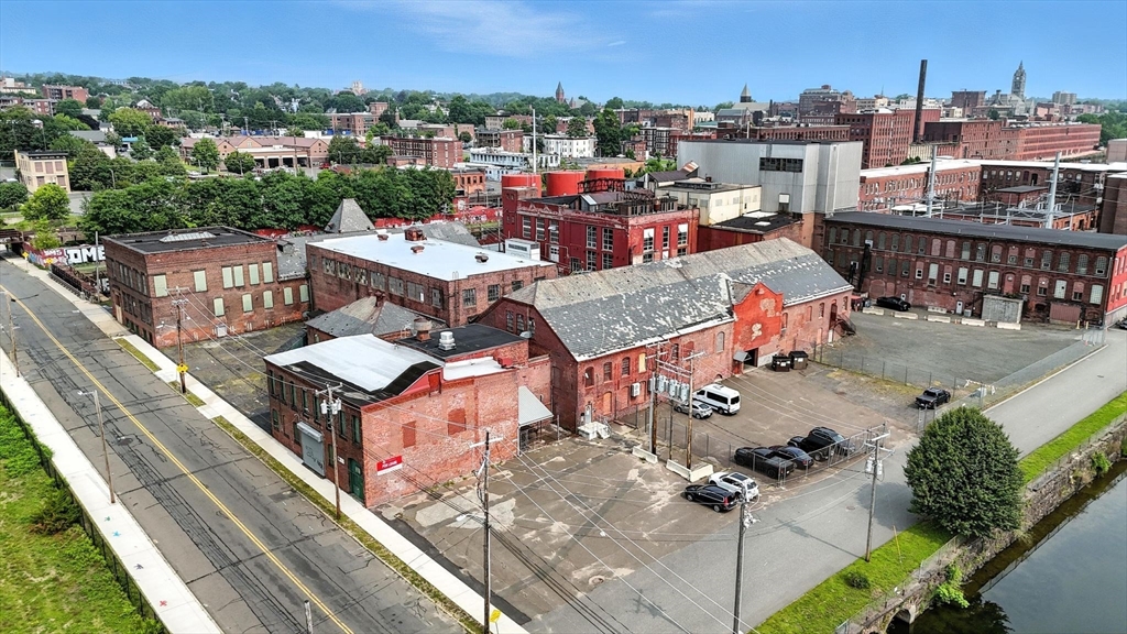 81 Sargeant St, Holyoke, Massachusetts, ,Commercial Lease,For Rent,Sargeant St,73415679