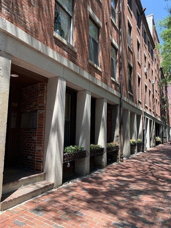 120 Commercial Street, Boston, Massachusetts, 1 Bedroom Bedrooms, 4 Rooms Rooms,1 BathroomBathrooms,Residential Lease,For Rent,Commercial Street,73415709