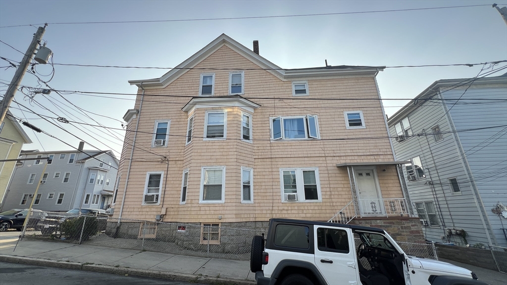 534 William St, Fall River, Massachusetts, 3 Bedrooms Bedrooms, 6 Rooms Rooms,1 BathroomBathrooms,Residential Lease,For Rent,William St,73416093