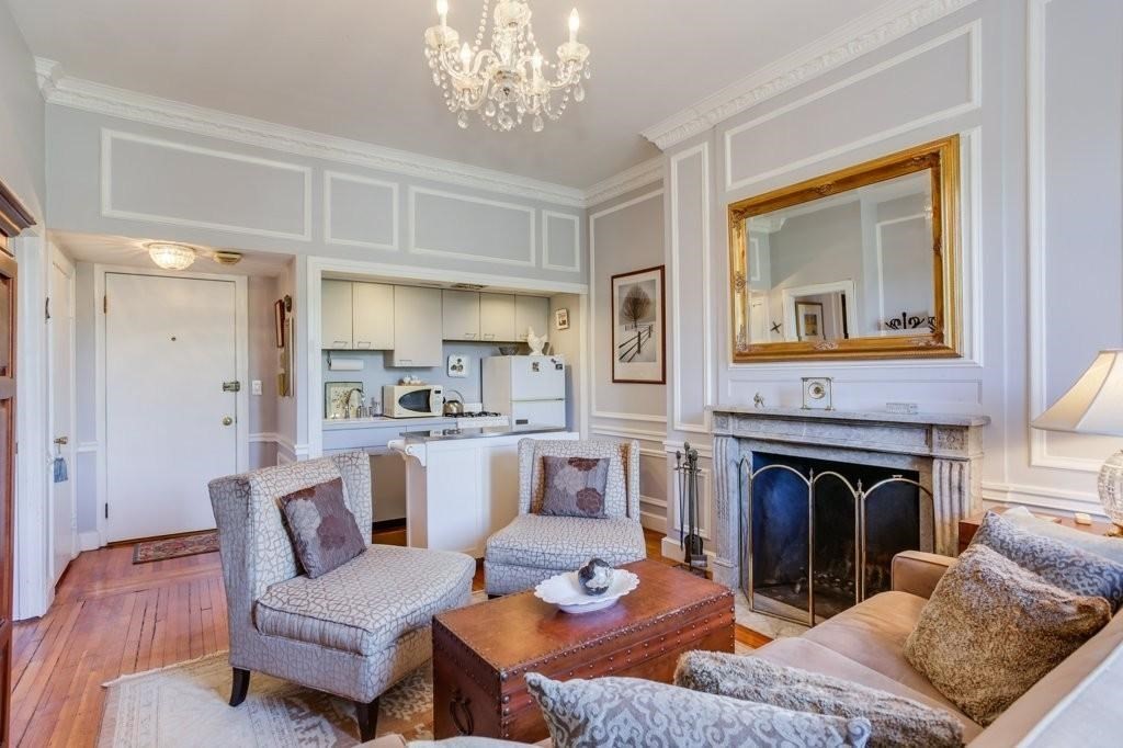 164 Beacon Street, Boston, Massachusetts, 1 Bedroom Bedrooms, 3 Rooms Rooms,1 BathroomBathrooms,Residential Lease,For Rent,Beacon Street,73370994