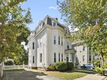 14 Grand View Avenue, Somerville, Massachusetts, 4 Bedrooms Bedrooms, 12 Rooms Rooms,3.5 BathroomsBathrooms,Residential Income,For Sale,Grand View Avenue,73381364